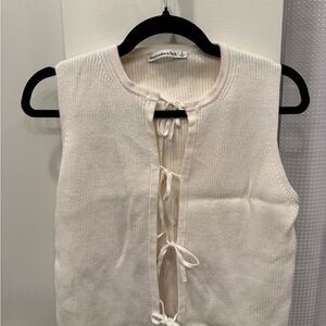 Abercrombie & Fitch White Tie-Front Sleeveless Blouse